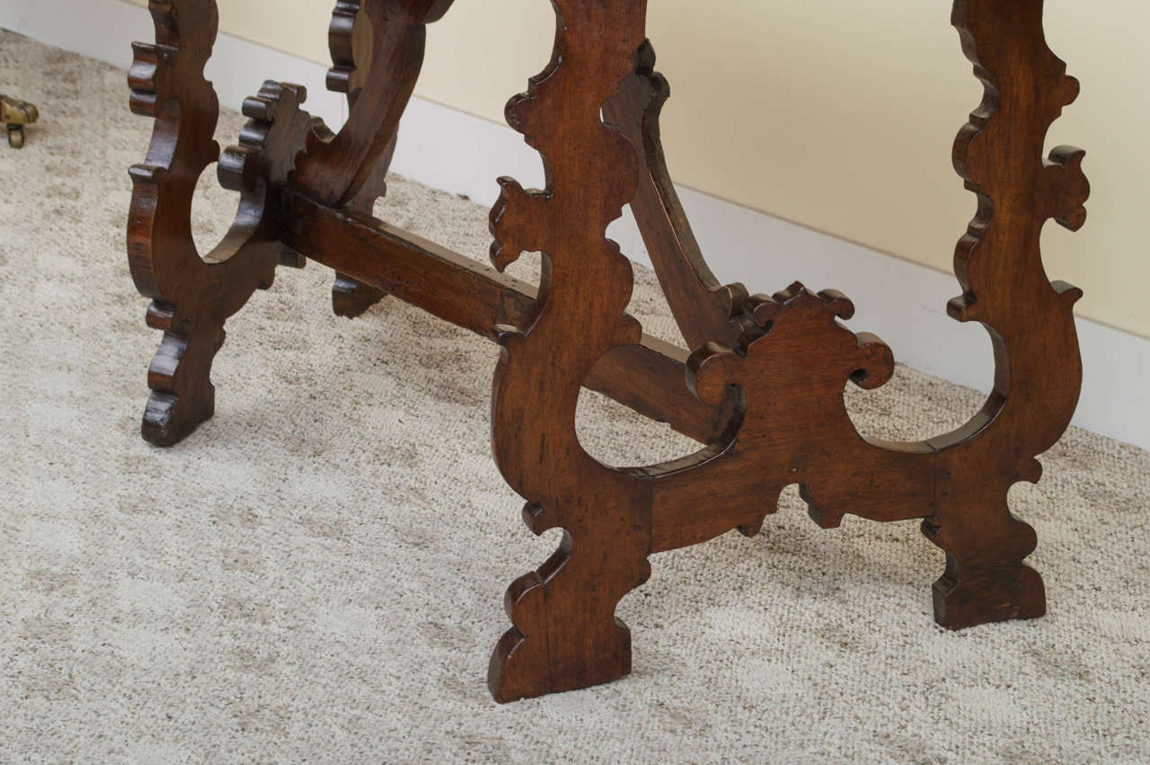 18th Century Italian Walnut Demilune Console Table - STORE CLOSING MAY 31ST In Excellent Condition For Sale In San Mateo, CA